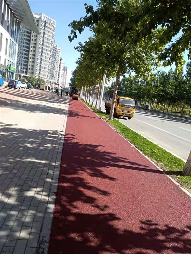 彩色路面封层材料 彩色喷涂路面 常温施工彩色路面 彩色沥青