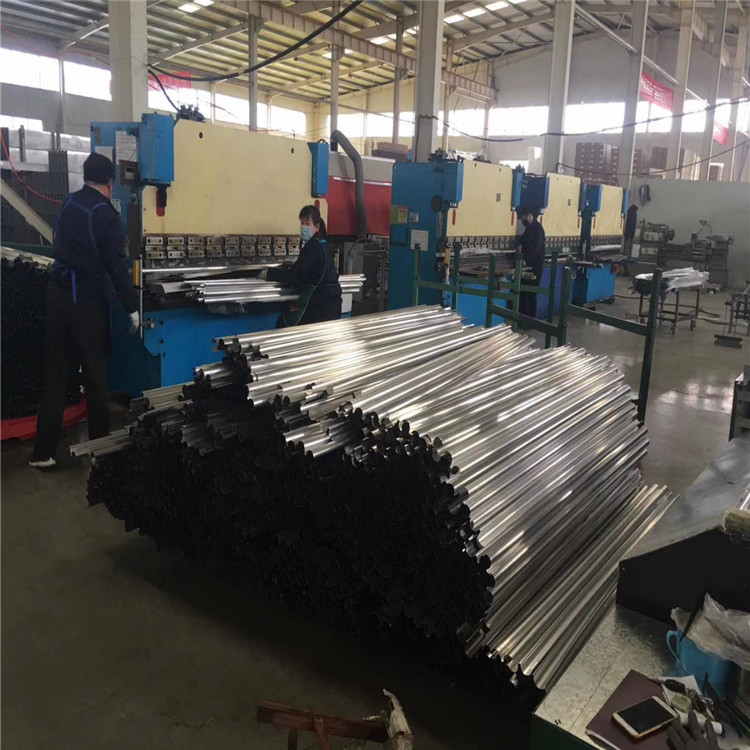 丹东太阳能取暖维修 顶热太阳能热水器 实力供应商