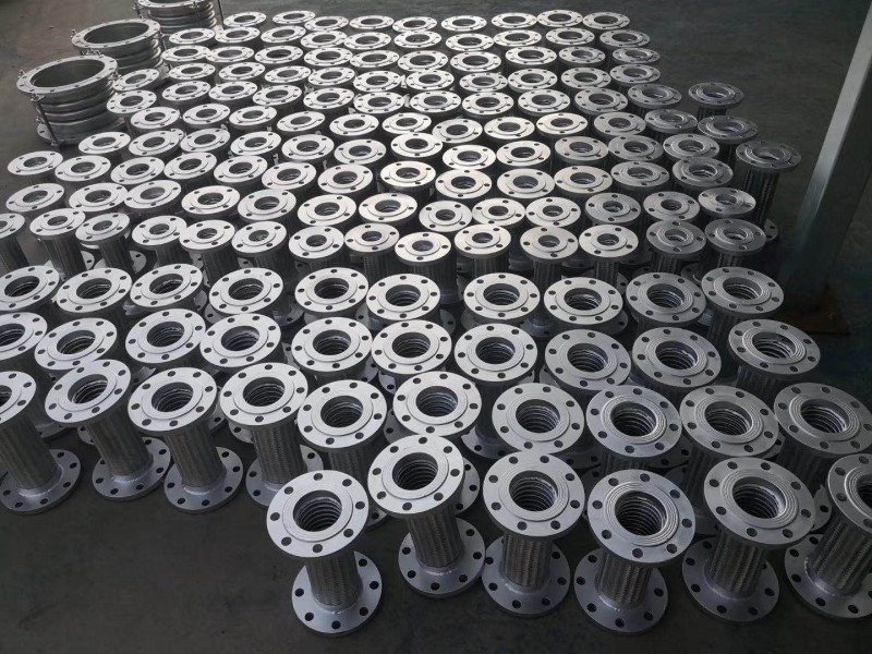 沈阳高压金属软管矿用耐磨金属软管石油专用软管燃气专用软管