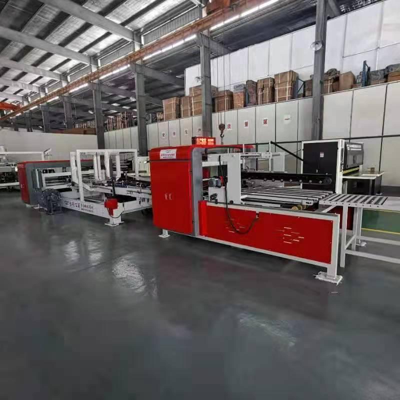 丹东全自动粘箱机价格 高速全自动粘箱机 龙鑫纸箱粘箱机