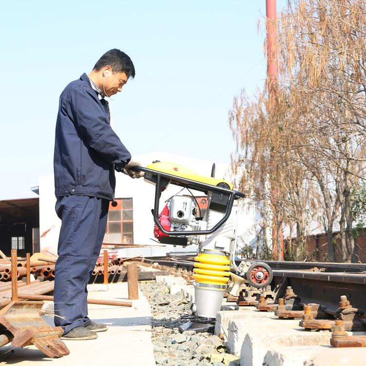 优质铁路专用ND-4.2*4内燃软轴捣固机服务周到