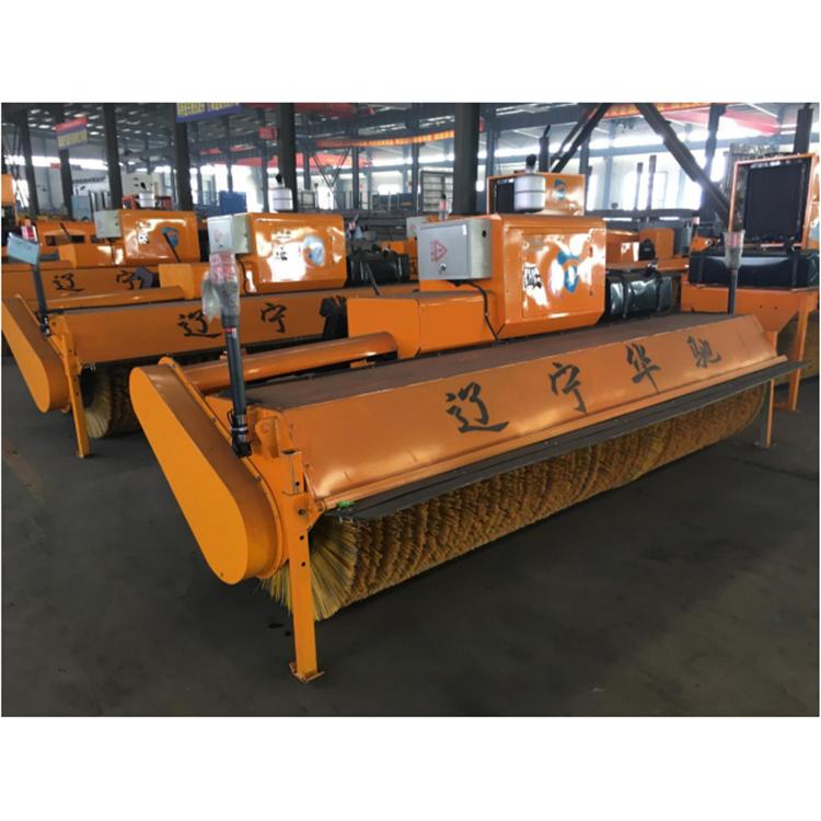 鑫华驰自带动力汽车除雪滚刷厂家直销