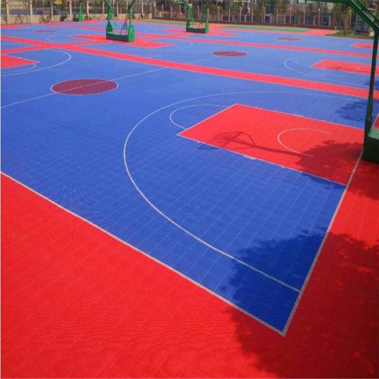 悬浮式运动拼装地板 拼装运动地板 体育馆地板价格