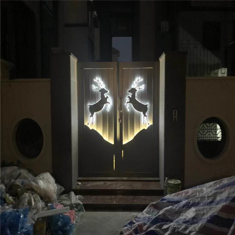 铝艺庭院大门价格 典雅美观，光洁亮丽