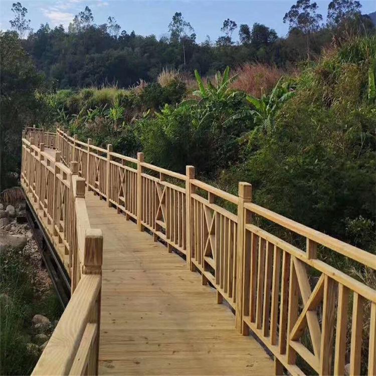 黑龙江哈尔滨防腐木栈道 户外木地板工程 批发厂家