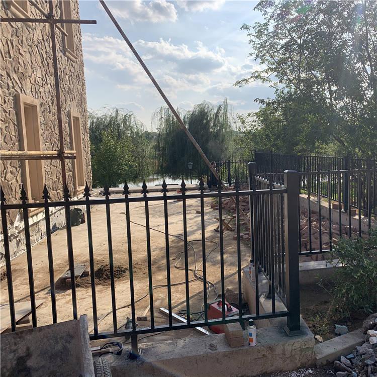 辽宁铁艺护栏 铁艺楼梯 专业团队设计安装