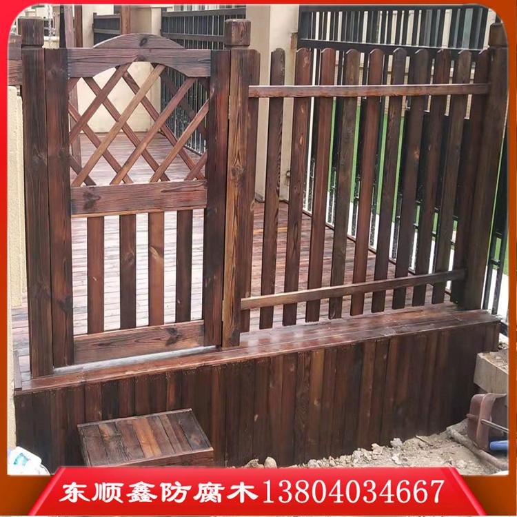 本溪 别墅庭院防腐木围栏 防腐木护栏批发厂家