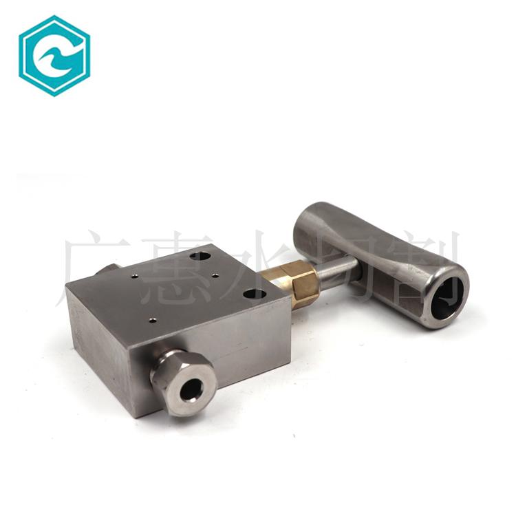 工业机器人水切割工作站 汽车内饰件水刀机器人 10079259  4分之1 90度手动调节阀