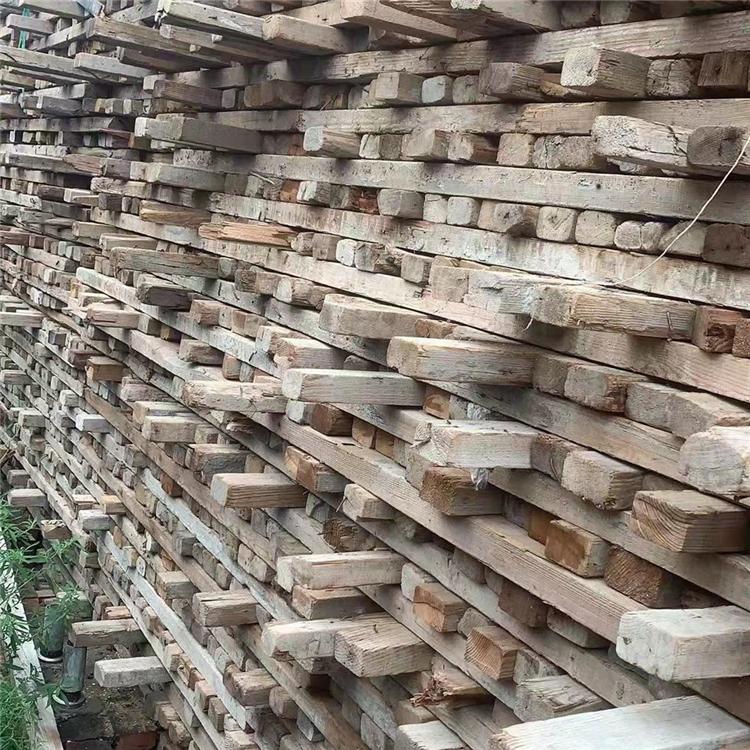 旧木方回收 辽宁沈阳二手木方 跳板 旧模板高价收购