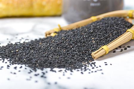 供应炒芝麻 熟黑芝麻厂家批发 黑芝麻加工订购