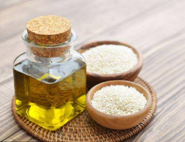 厂家批发10L桶装芝麻调和油 火锅串串定制香油 宏兴芝麻厂