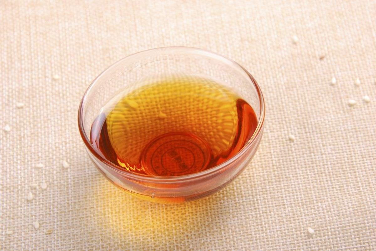 100%纯正零添加 沈阳纯芝麻油物理压榨香油 月子油厂家批发