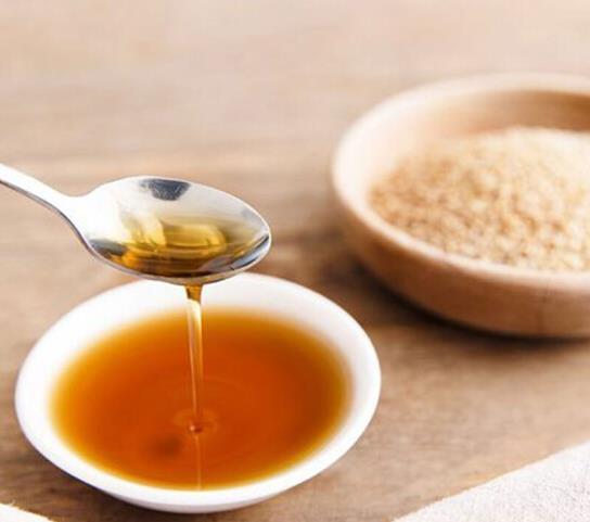 专业品牌芝麻油厂-厂家直销-优质芝麻油厂 芝麻香油东北最大供应商