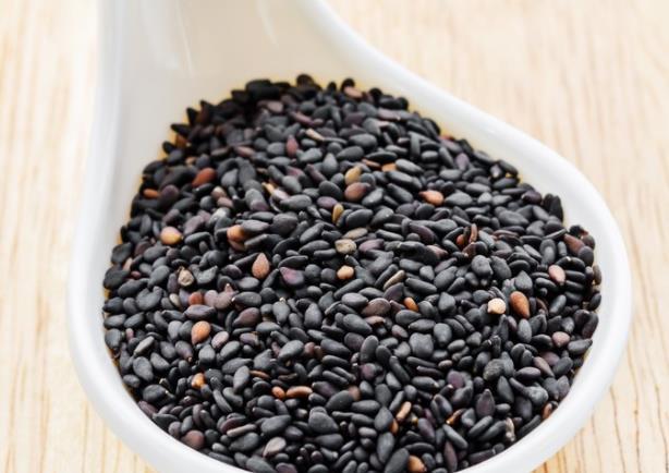 挑选黑芝麻 农产品黑芝麻 颗粒饱满色香黑芝麻