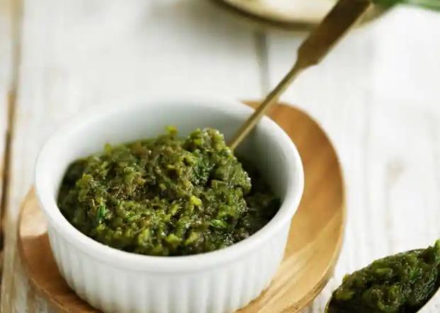 人工采摘韭菜花 原汁原味草原新磨韭菜调味酱