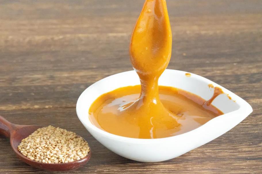 手打芝麻酱 机器磨制的麻酱 市场上出售的现磨芝麻调味酱