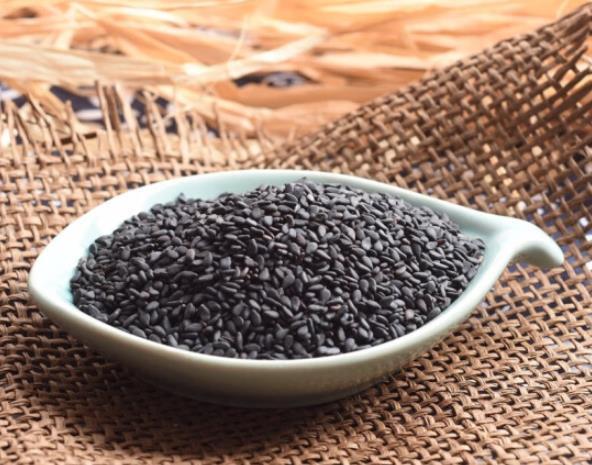 养生黑芝麻 编织袋装生黑芝麻 供应商大量现货 成色好 价格低