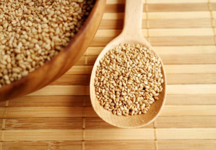 熟芝麻粒尝鲜价 编织大袋装白芝麻 超低价出售脱皮白芝麻