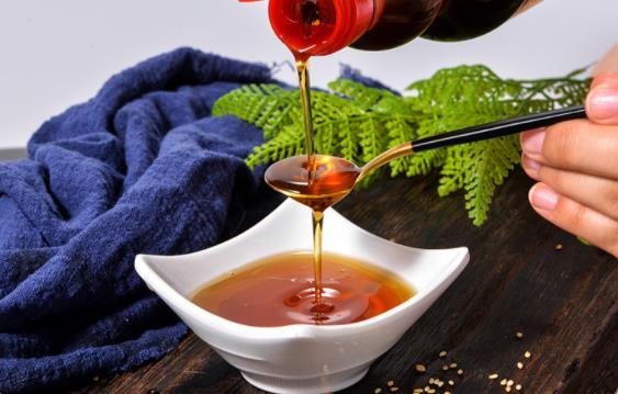 厂家微利批发 不掺假的好香油 东北食用油直销 适合大众口味的真麻油