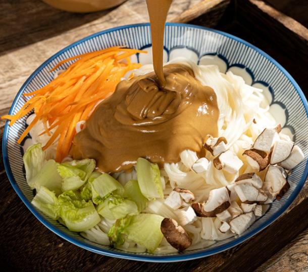 买好麻酱认准宏兴牌 大厂家品质好 新鲜白芝麻现加工现销售