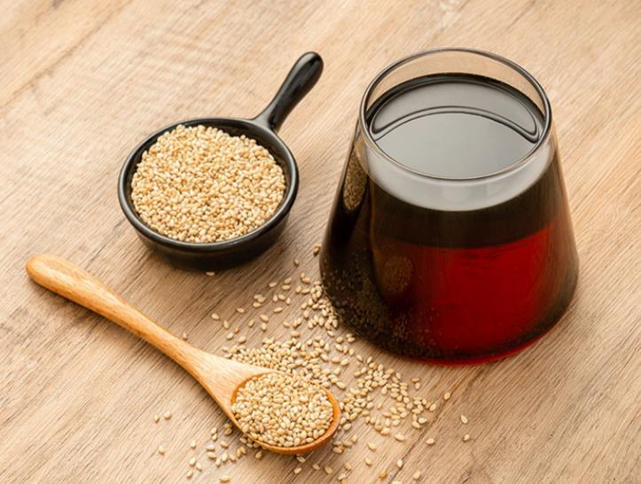 加工出售小磨香油 油香色纯 精品香油常年销售