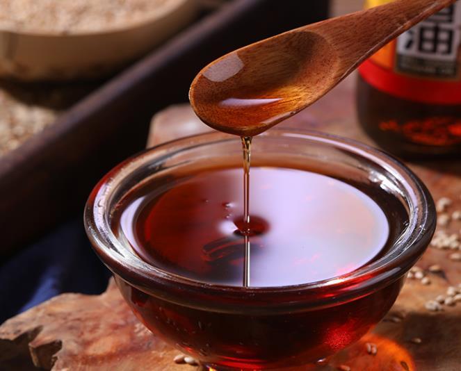 原产地的芝麻香油 本地特色芝麻油 出名的食用油厂家