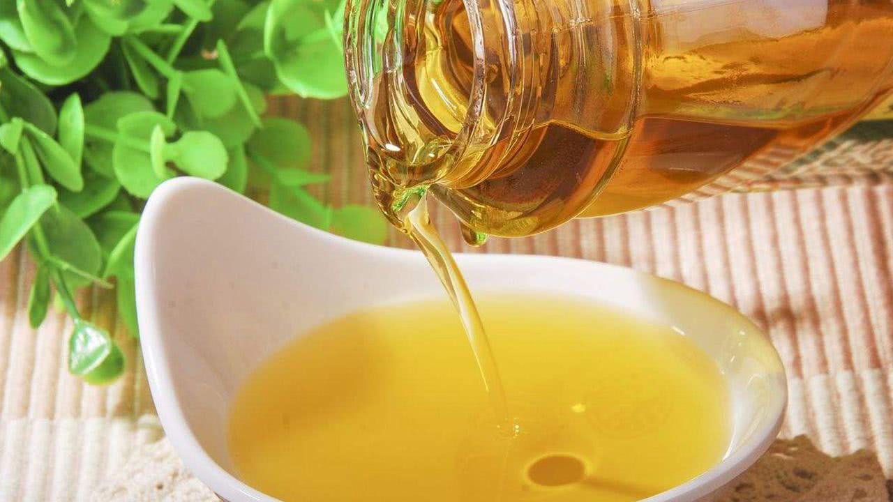 线下香油工厂店 新鲜芝麻压榨而成 口感丰富 有层次 现货紧俏