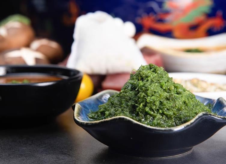 内蒙古地区传统的蘸肉调料 不好吃不要钱的一款韭菜花酱