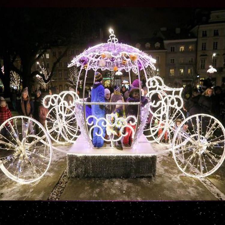 户外铁艺七彩魔法圣诞树酒店大型装饰透明亚克力炫彩旋转圣诞树大连