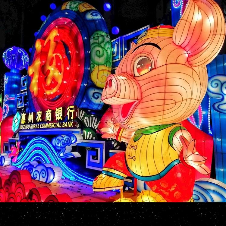 钢架异形创意圣诞树大型商场圣诞节装饰圣诞树大型钢结构厂家哈尔滨