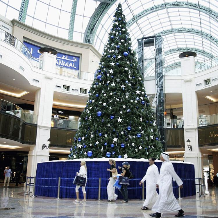 创意炫彩亚克力圣诞树造型雕塑装置商场广场布置灯光亮化装饰美陈长春