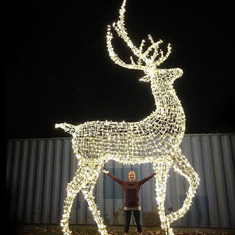 大型圣诞树制做圣诞装置圣诞树红色灯光亮化圣诞dp点圣诞树装饰长春