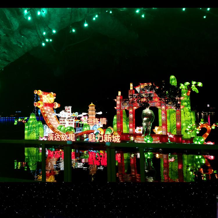 圣诞节制做3米-50米大型圣诞树制做制做款式尺寸颜色均可来图制做哈尔滨