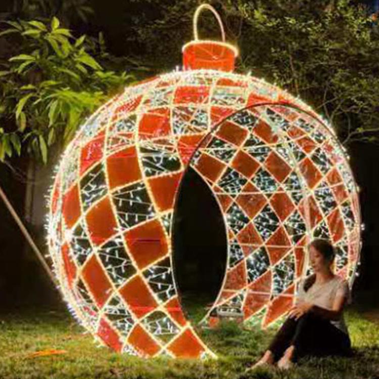 美陈商场酒店布置大型仿真圣诞树户外LED圣诞树层叠圣诞树大连