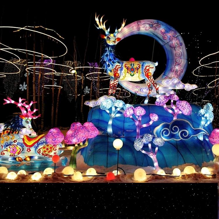 大型室内外圣诞树商业美陈圣诞节红色圣诞树摆件出租出售长春