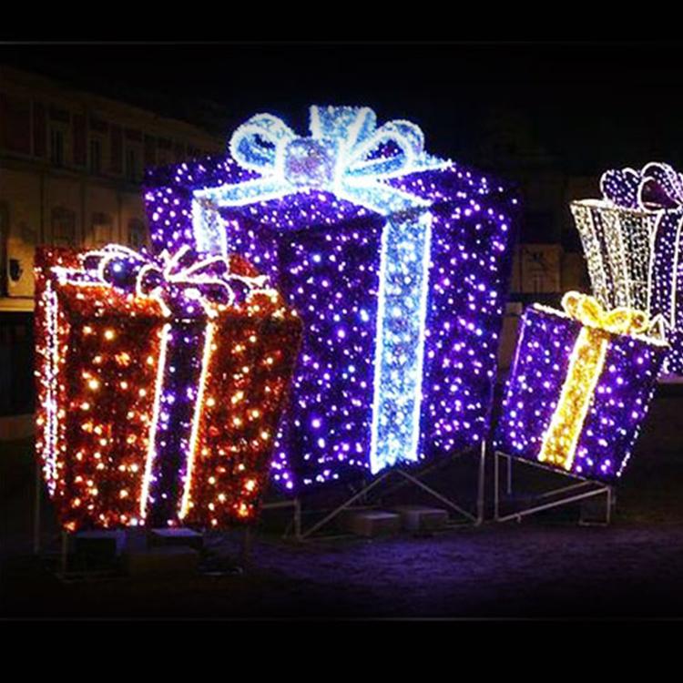 室外商场酒店结构大型圣诞树钢结构蓝色圣诞树布置户外圣诞树哈尔滨