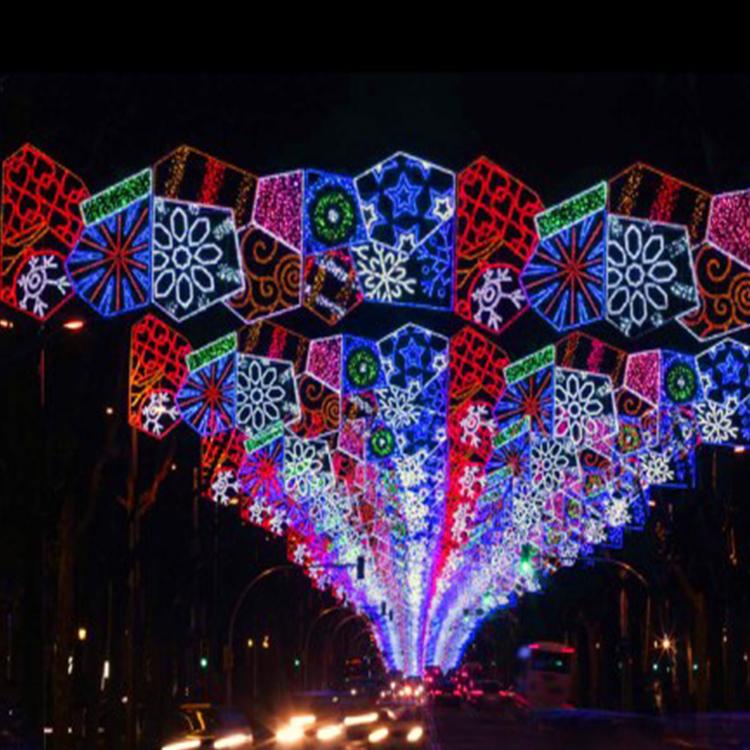 大型框架LED软管霓虹灯发光圣诞树圣诞节商场酒店美陈装饰圣诞树长春