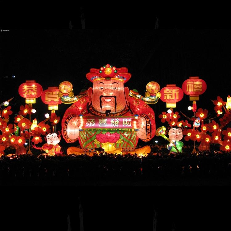 商场圣诞节日美陈布置铁艺炫彩亚克力发光造型户外广场工艺品摆件长春