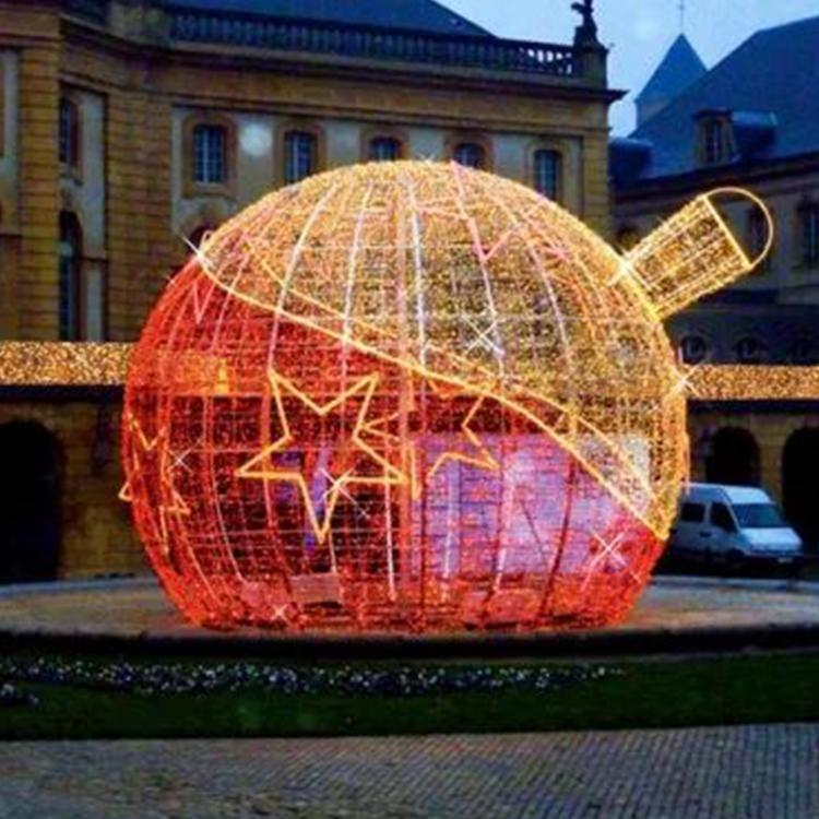 美陈大型圣诞树枝圣诞星星球LED灯户外商场广场铁艺雕塑厂家哈尔滨