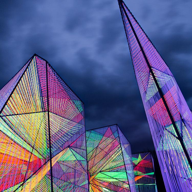 圣诞节美陈圣诞树装置黄色灯光圣诞树美陈艺术装置节庆美陈哈尔滨