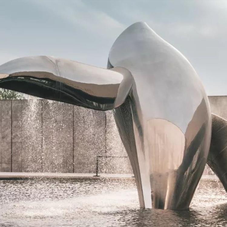 大型定制不锈钢卡通动物人物造型雕塑户外商场不锈钢雕塑摆件定制大连