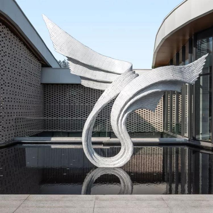 不锈钢雕塑定制镜面创意摆件广场大型景观制作厂家抽象雕塑定制长春