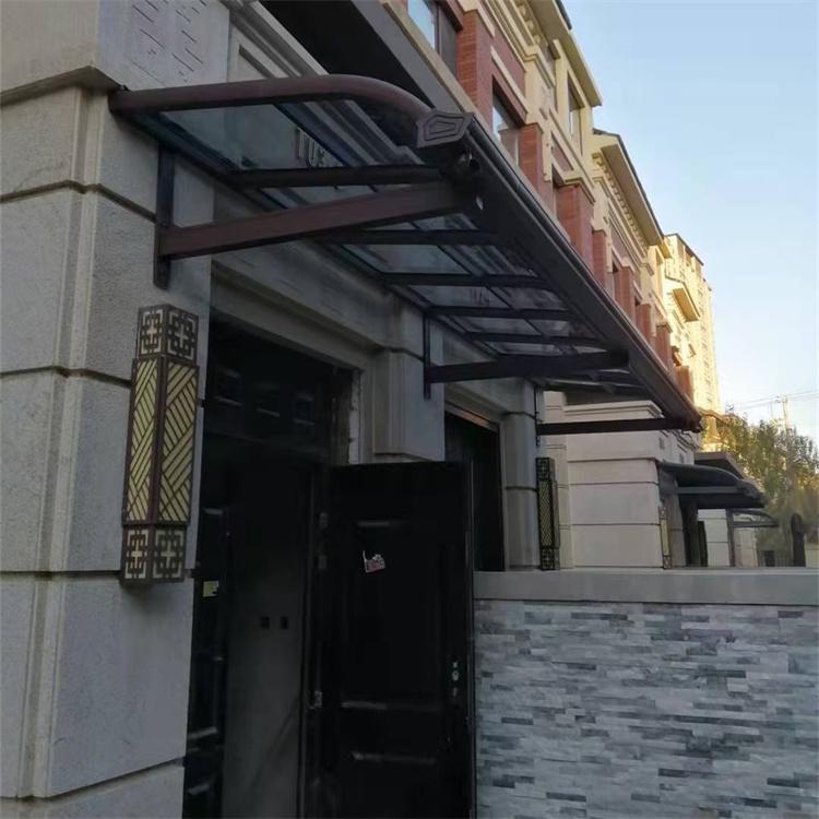 铝合金雨棚 家用户外铝合金停雨棚 沈阳家用透明车棚厂家