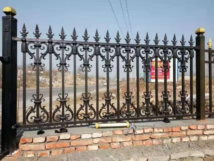 辽宁锌钢护栏厂家大量批发锌钢护栏