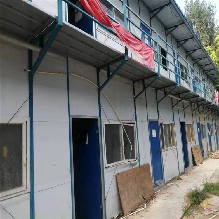 工地宿舍食堂彩钢板房回收 彩钢回收 防火活动房回收 厂家K式轻钢组合房回收  