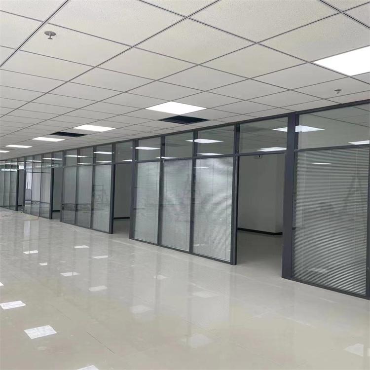 沈阳单双百叶玻璃隔断 定制单双百叶玻璃隔断  沈阳玻璃隔断厂家