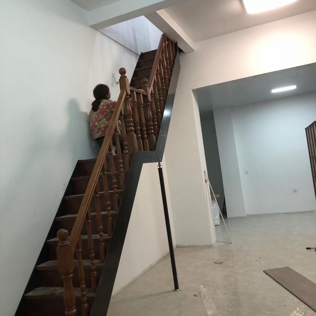 特高大双梁隐钉定制色钢木楼梯 价格优惠