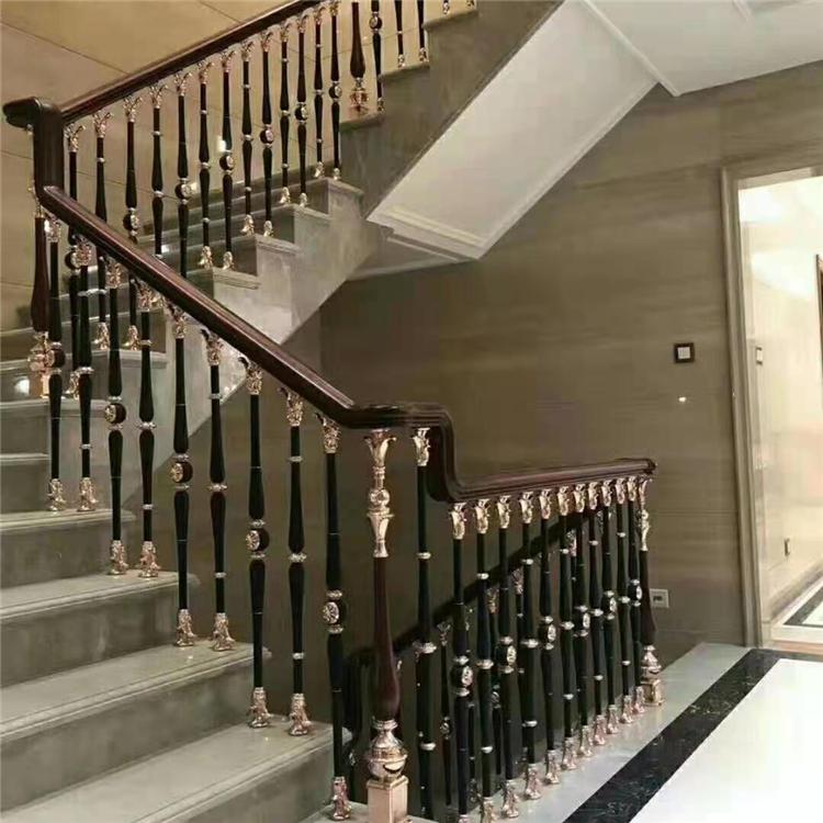 沈阳别墅轻奢楼梯 铝艺简约现代楼梯