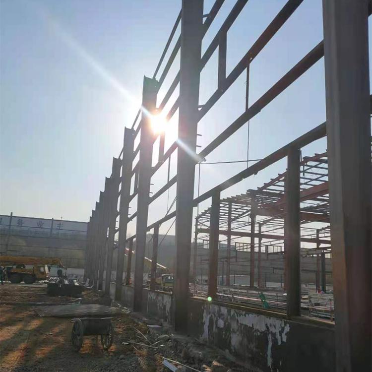 四平彩钢房拆除回收价格 高价回收彩钢房